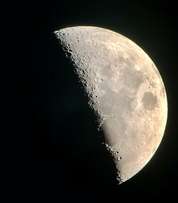 'third quarter' Moon